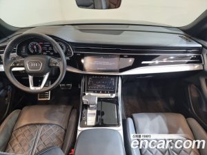 Audi Q8 55 TFSI 4WD Premium 2023 года из Южной Кореи