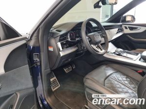 Audi Q8 55 TFSI 4WD Premium 2023 года из Южной Кореи