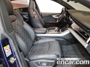 Audi Q8 55 TFSI 4WD Premium 2023 года из Южной Кореи