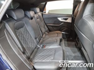 Audi Q8 55 TFSI 4WD Premium 2023 года из Южной Кореи