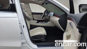 Genesis GV70 2.5T Бензин AWD 2025 года из Южной Кореи