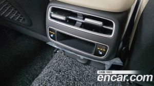 Genesis GV70 2.5T Бензин AWD 2025 года из Южной Кореи