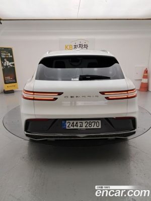 Genesis GV70 2.5T Бензин 2WD 2026 года из Южной Кореи