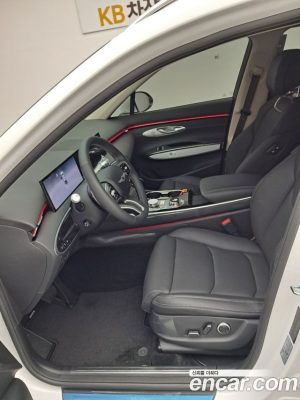 Genesis GV70 2.5T Бензин 2WD 2026 года из Южной Кореи