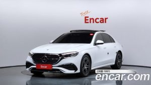 Mercedes-Benz E-Class E300 4MATIC AMG Line 2024 года из Южной Кореи