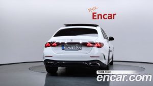 Mercedes-Benz E-Class E300 4MATIC AMG Line 2024 года из Южной Кореи