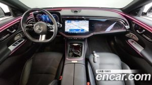 Mercedes-Benz E-Class E300 4MATIC AMG Line 2024 года из Южной Кореи