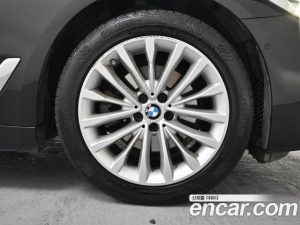 BMW 5-Series 523d Luxury 2023 года из Южной Кореи