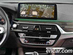 BMW 5-Series 523d Luxury 2023 года из Южной Кореи