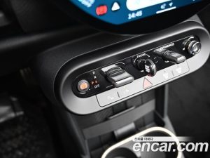 Mini Cooper Convertible JCW 2026 года из Южной Кореи