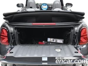 Mini Cooper Convertible JCW 2026 года из Южной Кореи