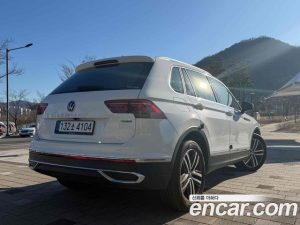 Volkswagen Tiguan 2.0 TDI 4 Prestige 2023 года из Южной Кореи