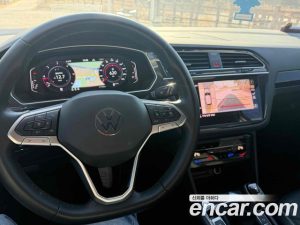 Volkswagen Tiguan 2.0 TDI 4 Prestige 2023 года из Южной Кореи