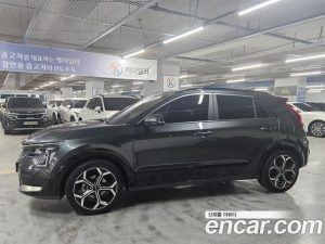 Kia Niro Signature 2024 года из Южной Кореи