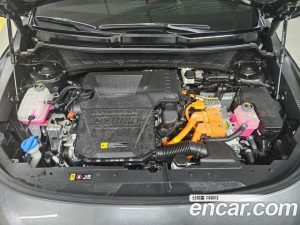 Kia Niro Signature 2024 года из Южной Кореи