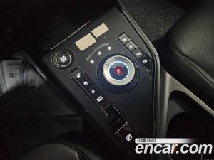 Kia Niro Signature 2024 года из Южной Кореи