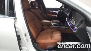 BMW 7-Series 740d xDrive M Sport 2025 года из Южной Кореи