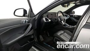BMW X6 xDrive40d M Sport Online Exclusive 2025 года из Южной Кореи