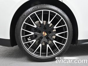Porsche Panamera 2.9 AWD 2024 года из Южной Кореи
