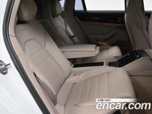 Porsche Panamera 2.9 AWD 2024 года из Южной Кореи