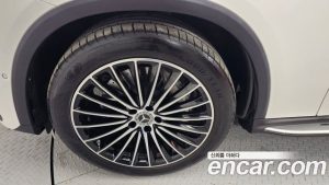 Mercedes-Benz GLC-Class GLC300 4MATIC AMG Line 2025 года из Южной Кореи
