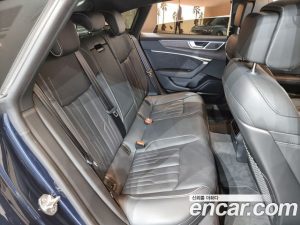 Audi A7 50 TDI 4WD Premium 2023 года из Южной Кореи