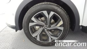 Renault-KoreaSamsung Arkana 1.6 E-TECH Iconic Design Charger 2025 года из Южной Кореи