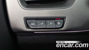 Renault-KoreaSamsung Arkana 1.6 E-TECH Iconic Design Charger 2025 года из Южной Кореи