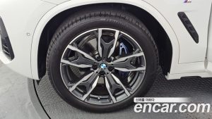 BMW X4 xDrive20i M Sport 2025 года из Южной Кореи
