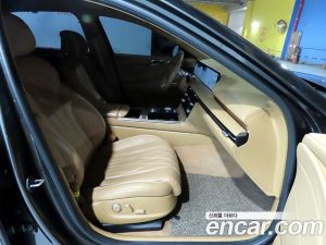 Genesis G80 Бензин 2.5 Turbo AWD 2025 года из Южной Кореи