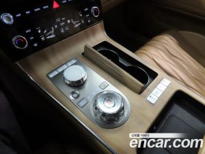 Genesis G80 Бензин 2.5 Turbo AWD 2025 года из Южной Кореи