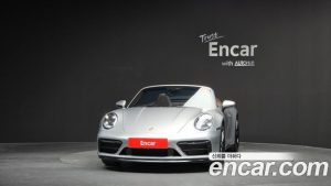 Porsche 911 CARRERA 4 GTS Cabriolet 2022 года из Южной Кореи