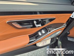 Mercedes-Benz S-Class S500L 4MATIC 2023 года из Южной Кореи