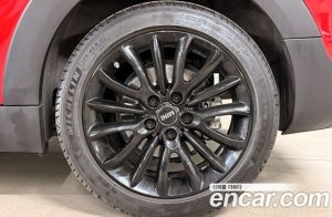 Mini Clubman DEFAULT 2023 года из Южной Кореи