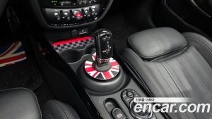 Mini Clubman JCW 2023 года из Южной Кореи