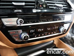 BMW 5-Series 520i M Sport 2023 года из Южной Кореи