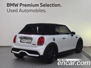 Mini Cooper Convertible RESOLUTE Edition 2024 года из Южной Кореи