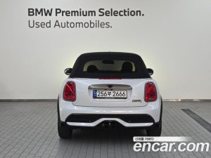 Mini Cooper Convertible RESOLUTE Edition 2024 года из Южной Кореи