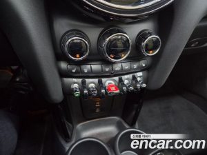 Mini Cooper Convertible RESOLUTE Edition 2024 года из Южной Кореи