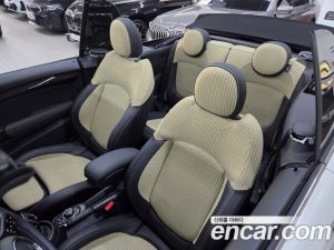 Mini Cooper Convertible RESOLUTE Edition 2024 года из Южной Кореи