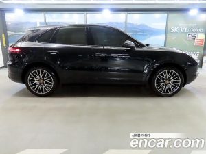 Porsche Cayenne 3.0 2022 года из Южной Кореи