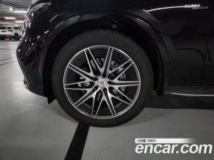Mercedes-Benz GLC-Class AMG GLC43 4MATIC 2025 года из Южной Кореи