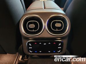 Mercedes-Benz GLC-Class AMG GLC43 4MATIC 2025 года из Южной Кореи