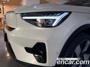 Volvo XC40 Twin ULTIMATE 2024 года из Южной Кореи