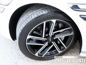 Genesis G80 Бензин 2.5 Turbo AWD 2025 года из Южной Кореи