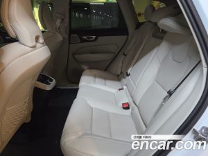 Volvo XC60 B5 Ultra темный Air Air Suspension 2026 года из Южной Кореи
