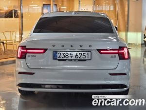 Volvo S90 B5 Ultra Bright 2026 года из Южной Кореи