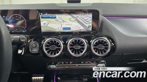 Mercedes-Benz GLA-Class GLA250 4MATIC 2025 года из Южной Кореи