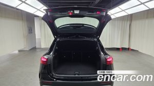 Mercedes-Benz GLA-Class GLA250 4MATIC 2025 года из Южной Кореи