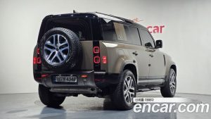 Land Rover Defender 110 P400 X 2024 года из Южной Кореи
